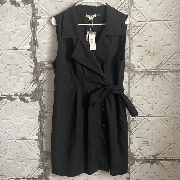 Simply Noelle Dresses & Skirts - Black soft collared button down chic dress